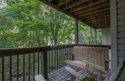 Sugar Mountain Condo | Your Nest in the Woods Condo - 100 Yards to Slopes