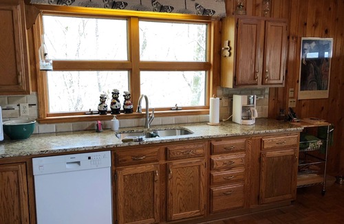 Brevard House | Your perfect Get-Away with lovely mountain views! "5 Star" Property!