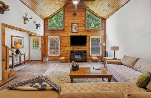 Canton Cabin | Yukon cabin in the woods