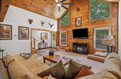 Canton Cabin | Yukon cabin in the woods
