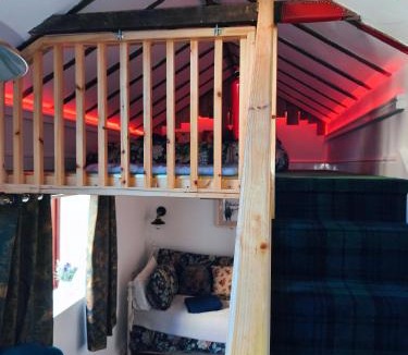 Edwinstowe Apartment | Zanders cave