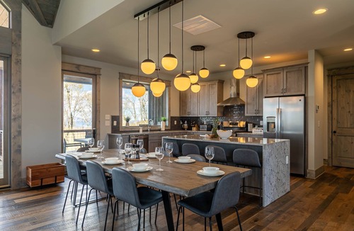 Elk Park House | Zion at Eagles Nest - 4BR, pet friendly, hot tub, wood burning fireplace!
