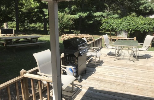 Asheboro House | Zoo House just minutes to Zoo, Pottery, walking distance to Zoo City Sportsplex