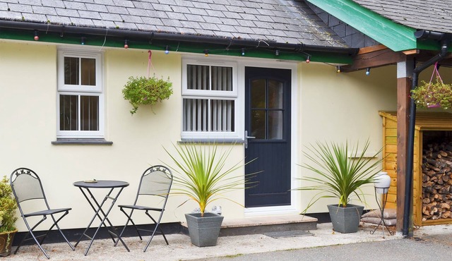 1 bedroom accommodation in Polmassick, near St Austell
