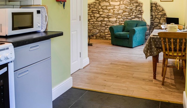 1 bedroom accommodation in Llanfynydd