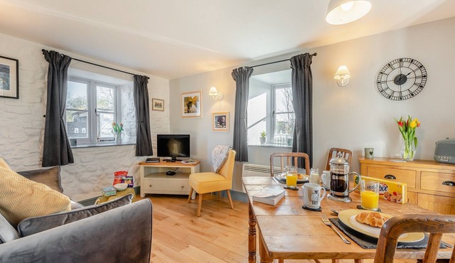 1 bedroom accommodation in Llanwenog, near Llanybydder