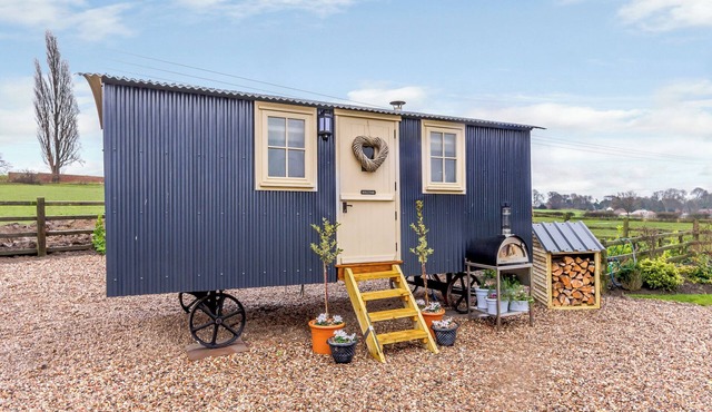 1 bedroom accommodation in South Hiendley, near Hemsworth