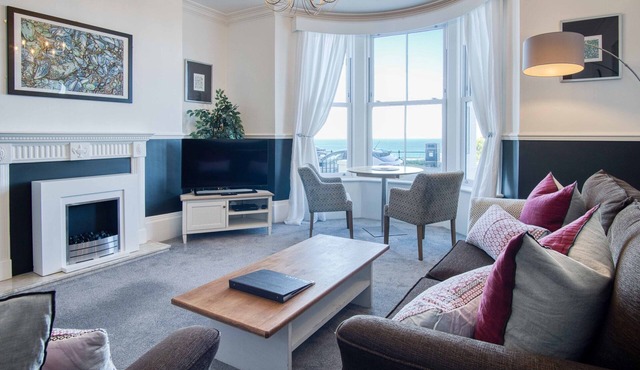 1 Bedroom Sea View Apartment