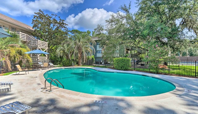 1 Mi to Beach! HHI Extended Escape w/Balcony