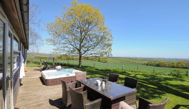 10 Faraway Fields, Dobwalls