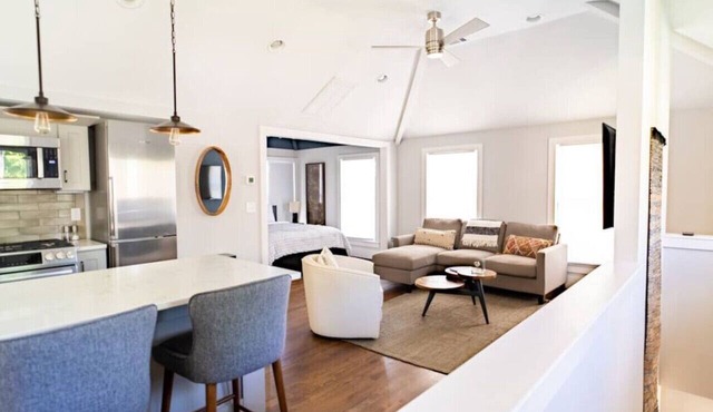 12 S Loft Vibe: City Living - Close to Downtown