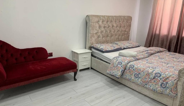 2 Bed-1 Bath-Sleeps 4-Parking-Pets