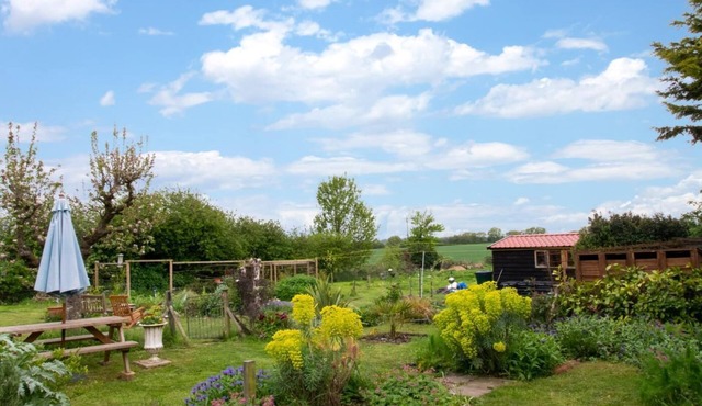 2 Bed in Long Melford (oc-9ws)