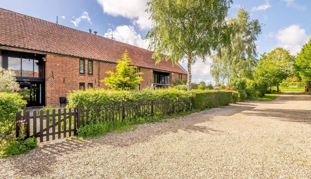 2 Bed in Runham (oc-1995)