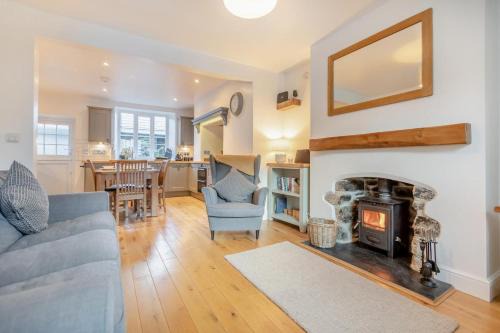 2 Bed in Sticklepath oc-l33312