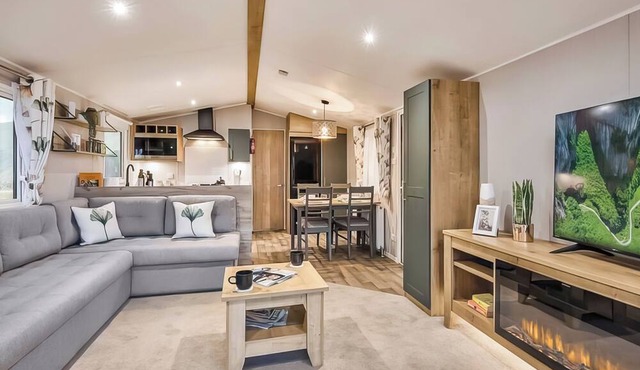 2 bedroom accommodation in Cresswell beach