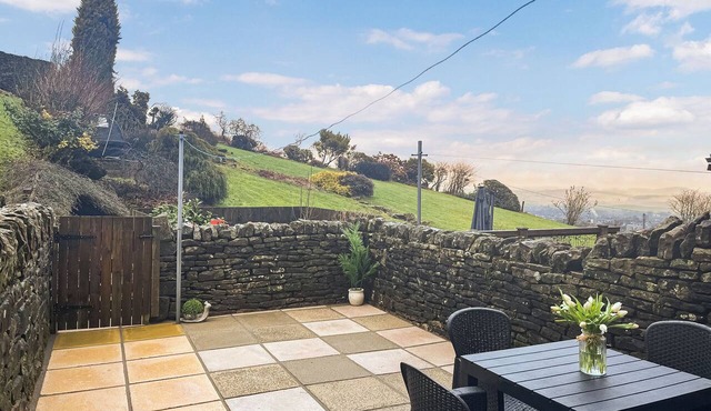 2 bedroom accommodation in Barnoldswick