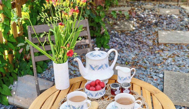 2 bedroom accommodation in Cheltenham