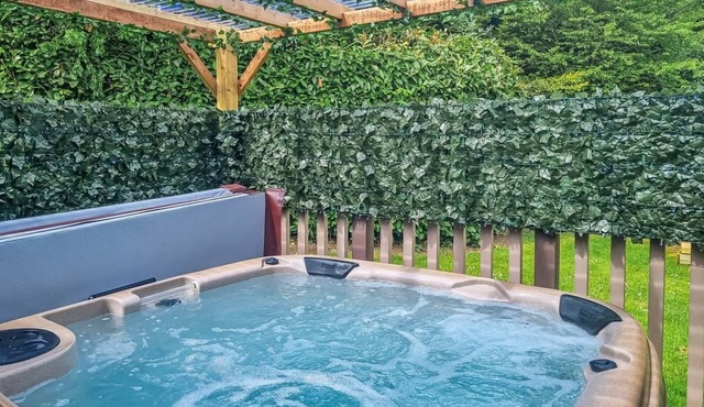 2 bedroom accommodation in Little Weighton, Nr Beverley