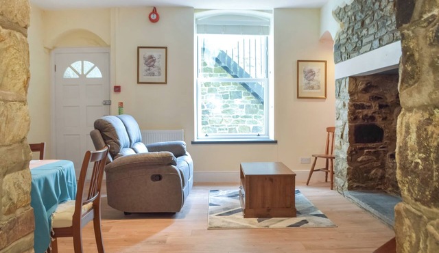 2 bedroom accommodation in Llanfynydd