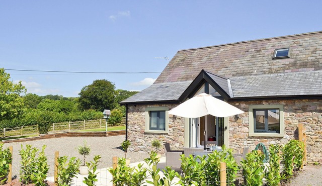 2 bedroom accommodation in Trapp, near Llandeilo
