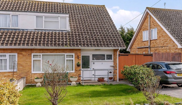 2 bedroom accommodation in Whitstable