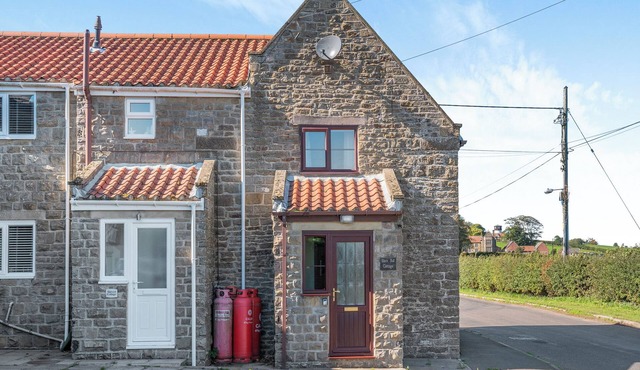 2 bedroom accommodation in Ugthorpe, near Whitby