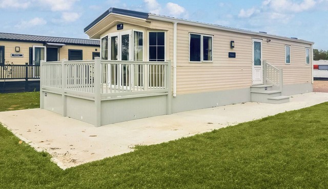 2 bedroom accommodation in Langworth