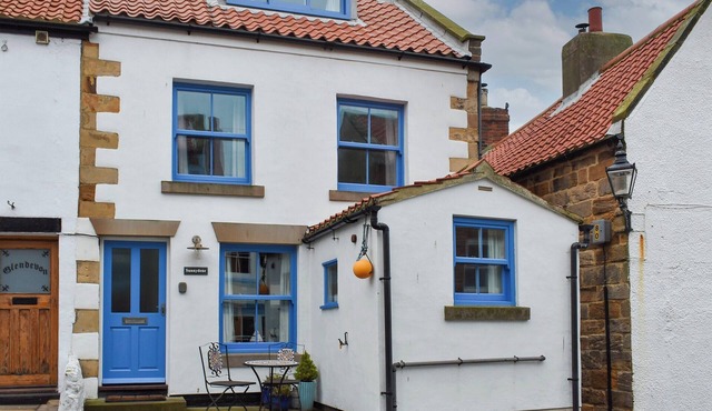 2 bedroom accommodation in Staithes