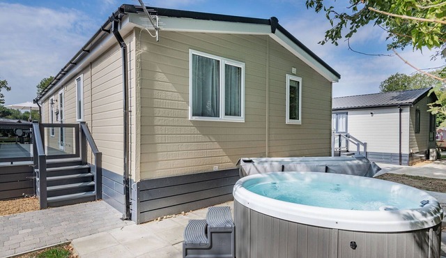 2 bedroom accommodation in Yaxham, Dereham