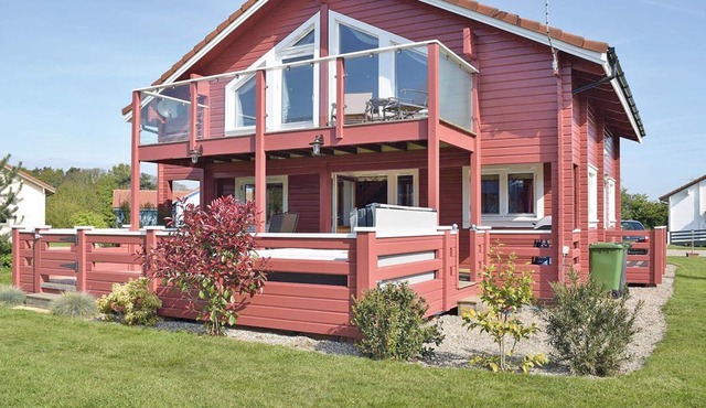 2 bedroom accommodation in Fritton