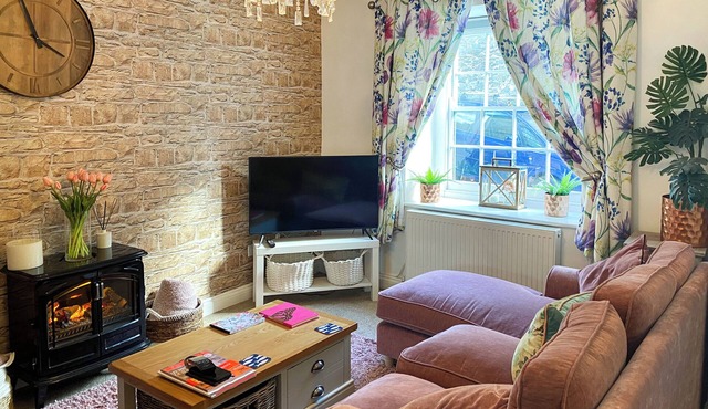2 bedroom accommodation in Helston