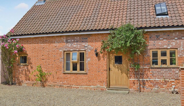 2 bedroom accommodation in Aldeby, near Beccles