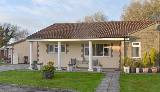 2 bedroom accommodation in Burtle