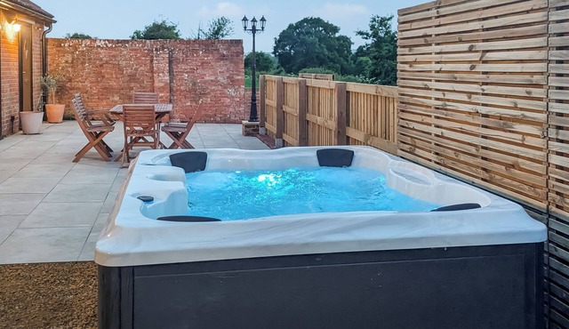 2 bedroom accommodation in Chard