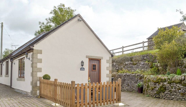 2 bedroom accommodation in Longcliffe, near Ashbourne