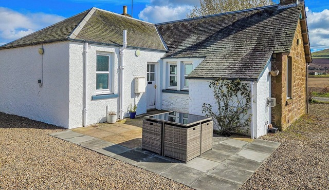 2 bedroom accommodation in Meigle