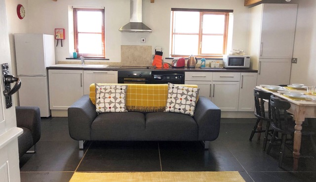 2 bedroom accommodation in Marhamchurch, near Bude