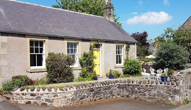 2 bedroom accommodation in Duns