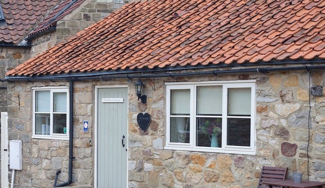 2 bedroom accommodation in Hutton-le-Hole, near Kirkbymoorside