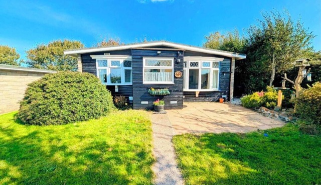2 bedroom rural bungalow retreat