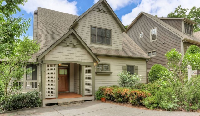 20% off June - Big Canoe 5BR Mountain Escape – Steps to Amenities