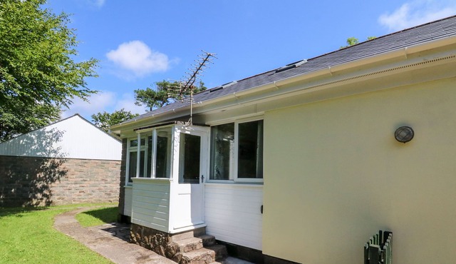 25 THE GLADE, romantic, character holiday cottage in Kilkhampton