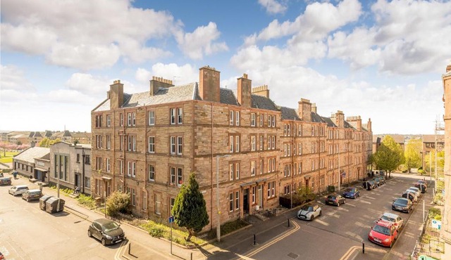 2BD Loft Style Apt - Edinburgh - Free Parking - Pass the Keys
