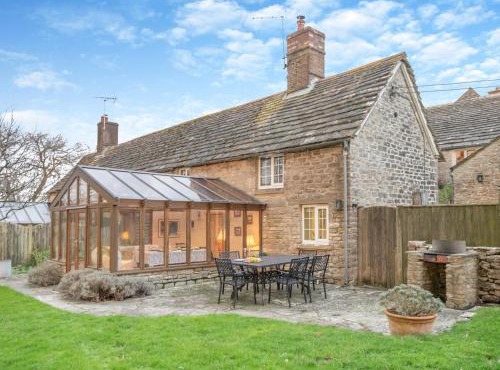 3 Bed in Corfe Castle oc-ic002
