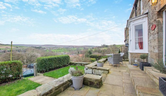 3 Bed in Danby oc-r30587