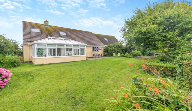 3 Bed in Padstow (oc-p00448)