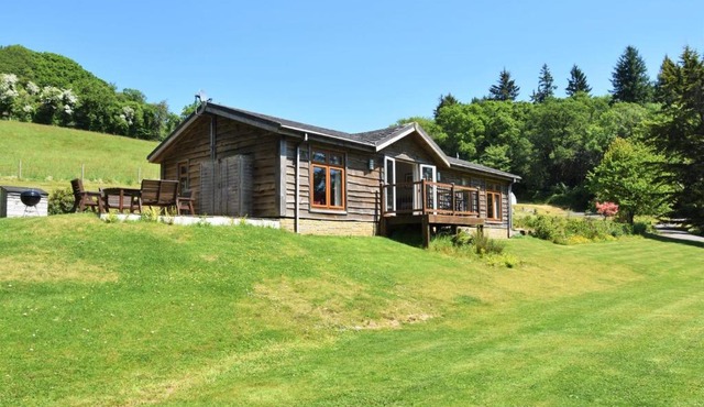 3 Bed in Two Waters Foot oc-m27335