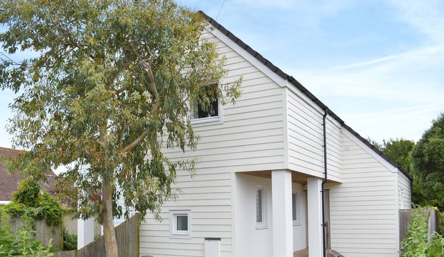 3 bedroom accommodation in Elmer, Middleton-on-Sea