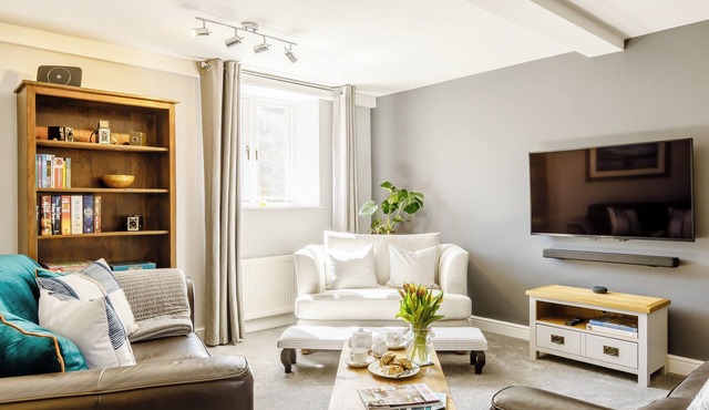 3 bedroom accommodation in Kemble, near Cirencester